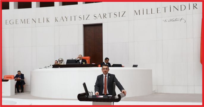 “ CUMHURİYET İLE TAÇLANMIŞTIR”