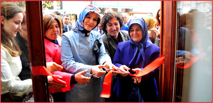 KAT’I SANATI SERGİSİ AÇILDI