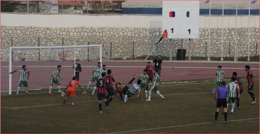 U-19 FUTBOLDA ÜÇ MAÇ VAR