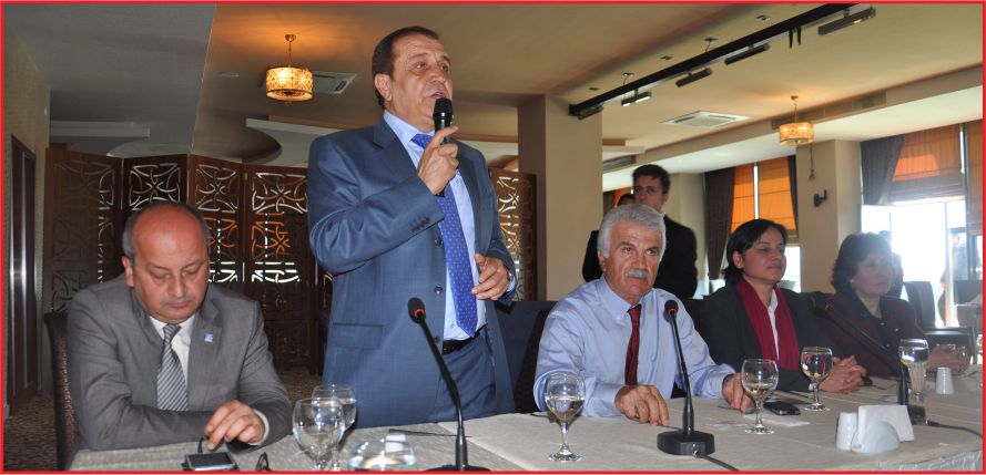 “NEFRETLE KINIYORUZ”