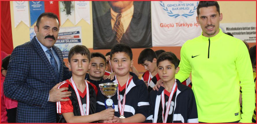 KÜÇÜKLER MASA TENİSİ MÜSABAKALARI SONA ERDİ