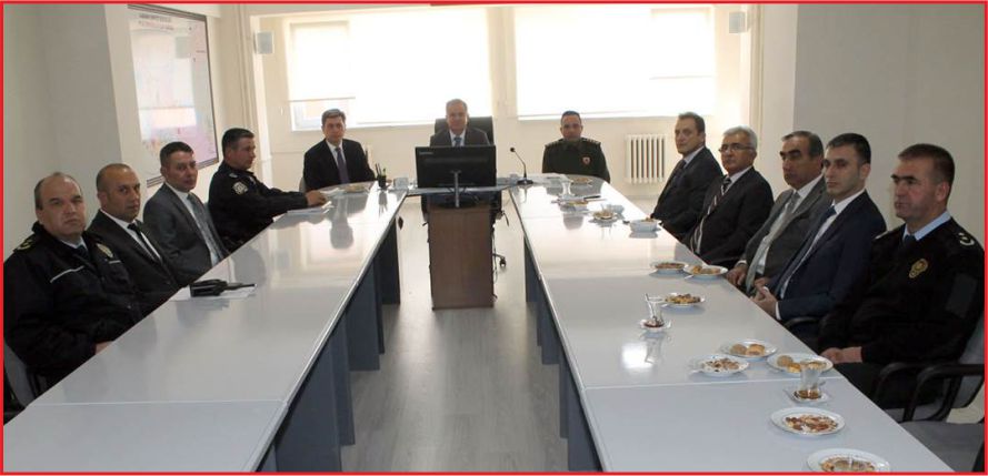 VALİ TAPSIZ EMNİYET VE JANDARMADAN BRİFİNG ALDI