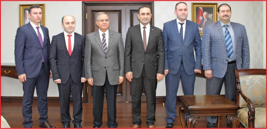 SAĞLIĞIN YÖNETİCİLERİ TIP BAYRAMINDA VALİ SÜLEYMAN TAPSIZ’I ZİYARET ETTİ