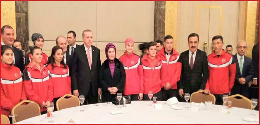 CUMHURBAŞKANI MİLLİ  SPORCULARLA !