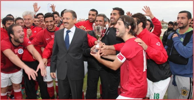 ÜNİVERSİTELER FUTBOL LİGİNDE KMÜ 2. OLDU