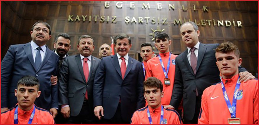 BAŞBAKAN ŞAMPİYONLARLA BİRARAYA GELDİ