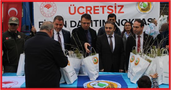 DEVLET HASTANESİNDE FİDAN DAĞITIMI YAPILDI