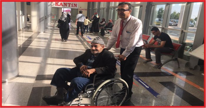 DEVLET HASTANESİNDE HASTA KARŞILAMA