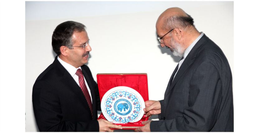 “HERKESİN DİNİ KENDİSİNEDİR”