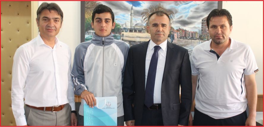 BAŞARILI SPORCUSU SULTANOĞLU’NU ZİYARET ETTİ