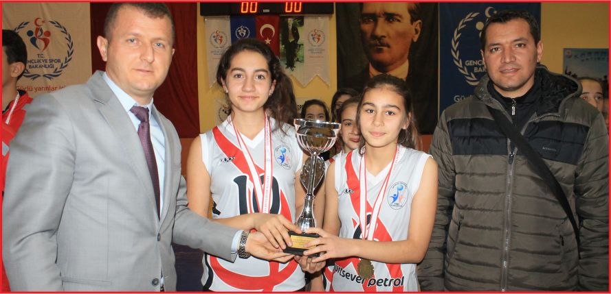 SPOR LİSESİ VE İSTİKLAL O. O ŞAMPİYON