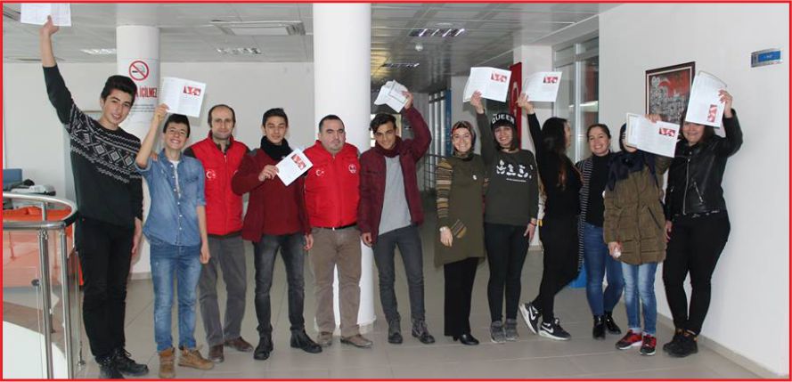 GENÇLİK MERKEZİ,ÖĞRENCİLERİN KARNE SEVİNCİNE ORTAK OLDU