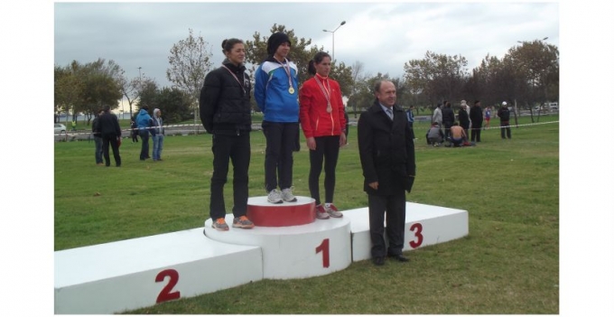 ATLETİZMDE KARAÇADIR FIRTINASI