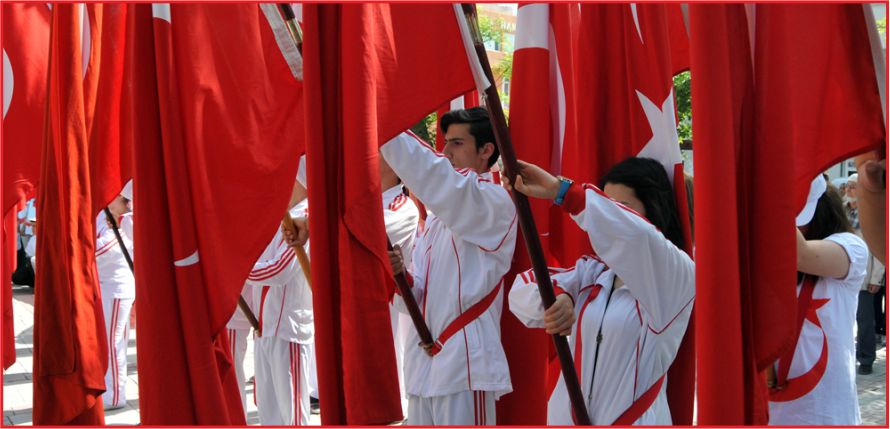 19 MAYIS COŞKUYLA KUTLANDI