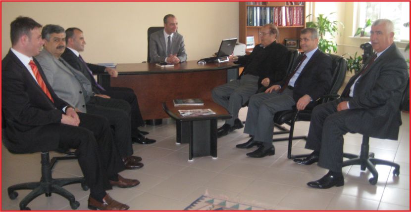 EĞİTİMİN MÜDÜRÜ İLE GÖNÜLLÜSÜ BULUŞTU