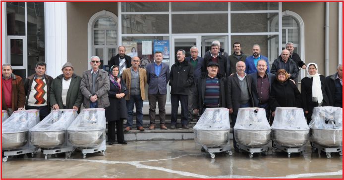 ERMENEK’DE MAHALLELERE HAMUR YOĞURMA MAKİNESİ