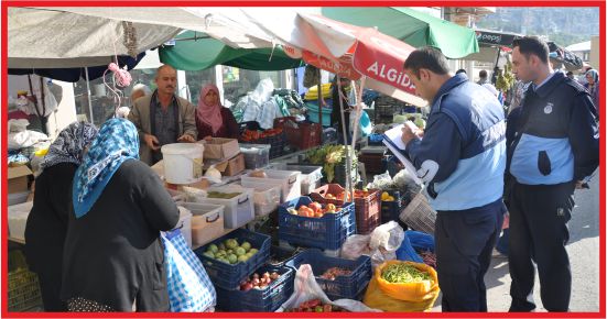 ERMENEK’DE  PAZAR ESNAFINI DENETLEDİ