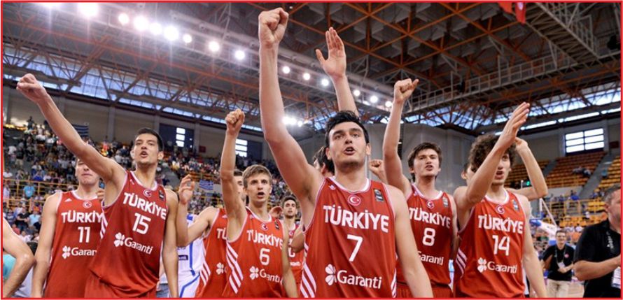 BASKETBOLDA TARİHİ BAŞARI!