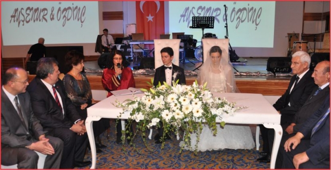 ÖZDAĞ AİLESİNİN MUTLU GÜNÜ