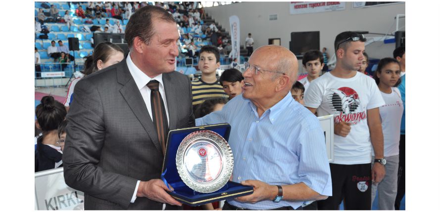 BAŞKAN UĞURLU’DAN JEST !