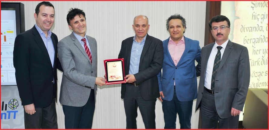 BAŞKAN ÇALIŞKAN'A TEŞEKKÜR PLAKETİ