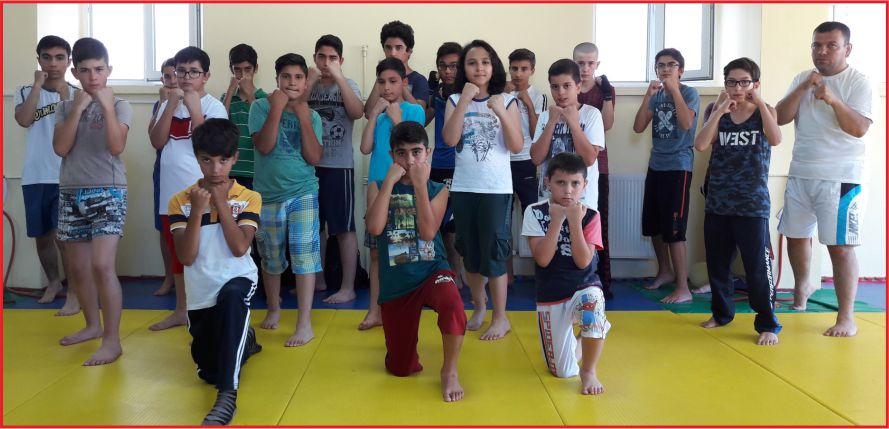 MUAY THAİ VE KİCK BOKS GENÇLERİN İLGİ ODAĞI OLDU
