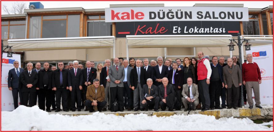 “MEDYA VE DEMOKRASİ” KONULU SEMİNER YAPILDI