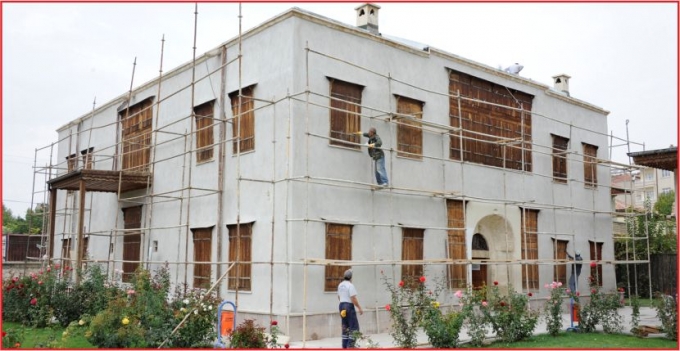 TARİHİ KONAĞA BELEDİYE EL ATTI