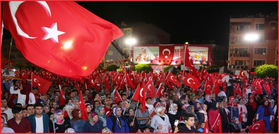 KARAMAN ONBİNLERCE KİŞİ İLE DEMOKRASİ NÖBETİNDEYDİ