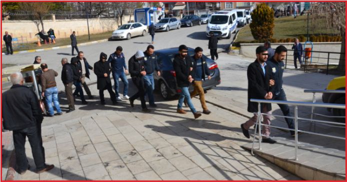 FETÖ’DAN 2 KİŞİ TUTUKLANDI