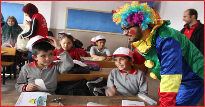 GENÇLİK MERKEZİ MİNİK YÜREKLERE DOKUNMAYA DEVAM EDİYOR