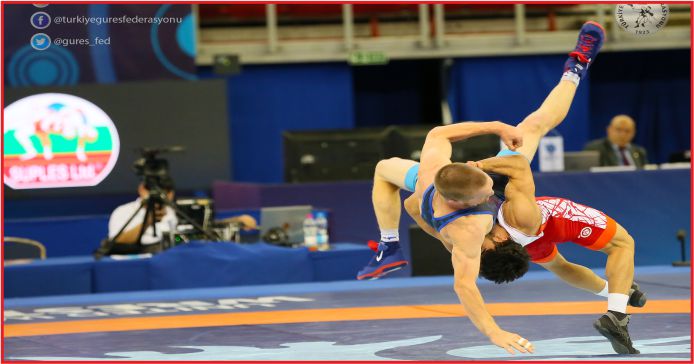 GÜREŞÇİLERİMİZ MACARİSTAN’DA FIRTINA GİBİ ESİYOR