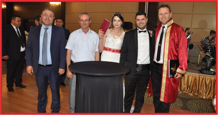 GÜZEL AİLESİNİN MUTLU GÜNÜ