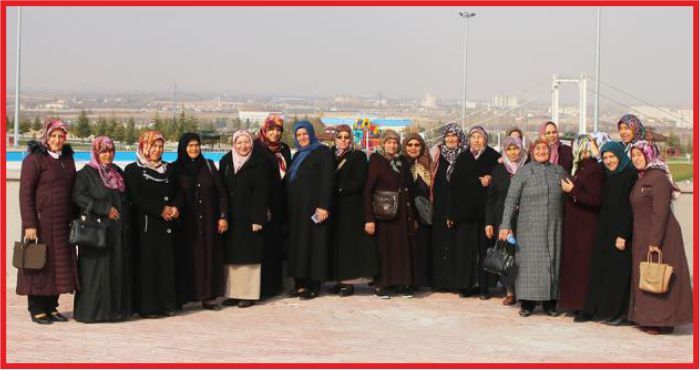 HANIMLARIN ŞEHİR GEZİLERİNE İLGİSİ SÜRÜYOR