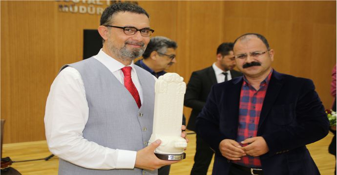 İBRAHİM SADRİ GÖNÜLLERİ MEST ETTİ