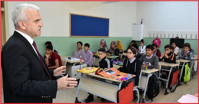 İL MÜDÜRÜ KUNTOĞLU OKUL ZİYARETLERİNDE BULUNDU