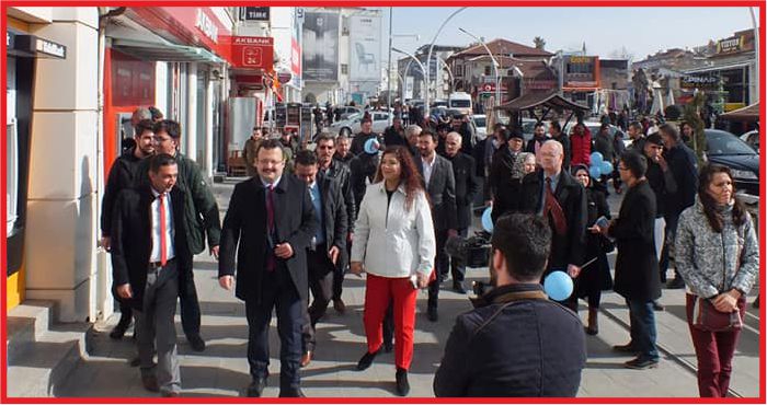 İYİ PARTİ  BAŞKAN ADAYI BAYRAÇ ESNAFLARI ZİYARET ETTİ