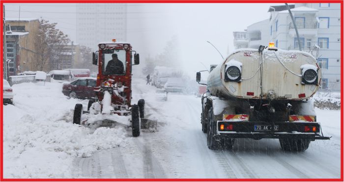 KAR TEMİZLEME ÇALIŞMALARI DEVAM EDİYOR