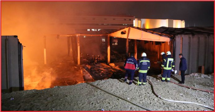 KARAMAN'DA FABRİKA YANGINI