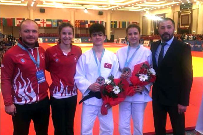 KARAMANLI MİLLİ JUDOCULARDAN BRONZ MADALYA