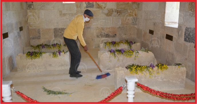 KARAMANOĞLU MEHMETBEY’İN GÖNÜLLÜ ELÇİSİ !