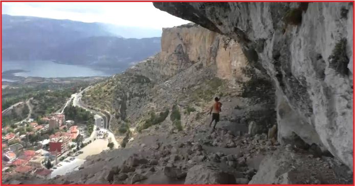 KAYA DÜŞME AFETİ ORTADAN KALDIRILMALI !