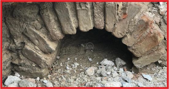 KEPÇE İLE TARLA DÜZELTİRKEN TARİHİ YAPI BULDU