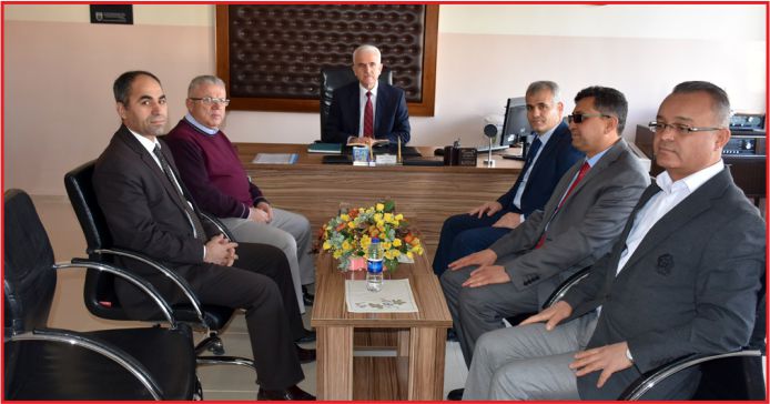 KUNTOĞLU OKUL ZİYARETLERİNDE ÖĞRENCİLERLE BULUŞUYOR