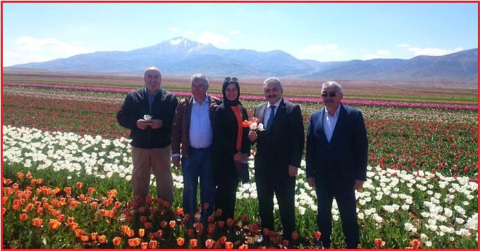 “LALE PAZARINDA KARAMAN’DA VAR”