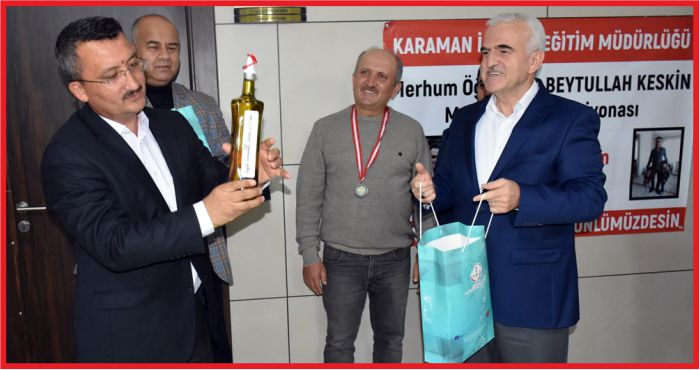 MASA TENİSİNDE KIYASIYA MÜCADELE