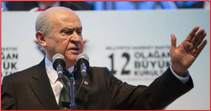 “MHP YÜRÜR, CHP SÜRÜNÜR”