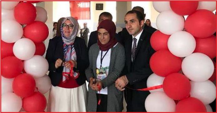 ÖĞRENCİLER TÜBİTAK PROJELERİNİ ANLATIYOR