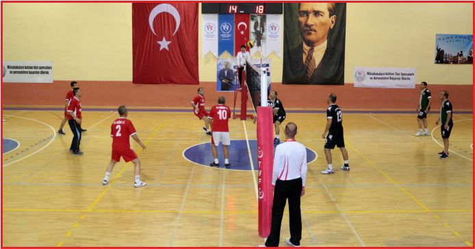 ÖĞRETMENLER, VOLEYBOL TURNUVASINDA TER DÖKECEK