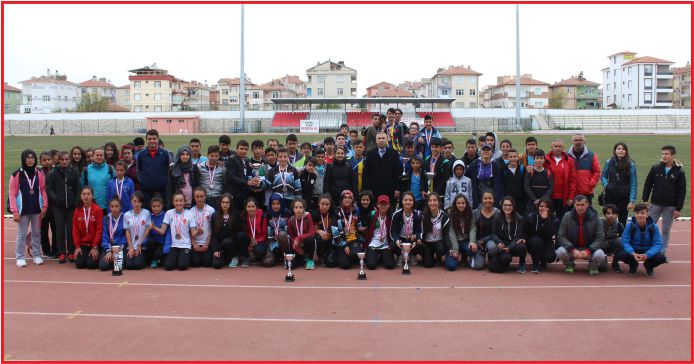 OKULLAR ARASI PUANLI ATLETİZM YARIŞLARI SONA ERDİ